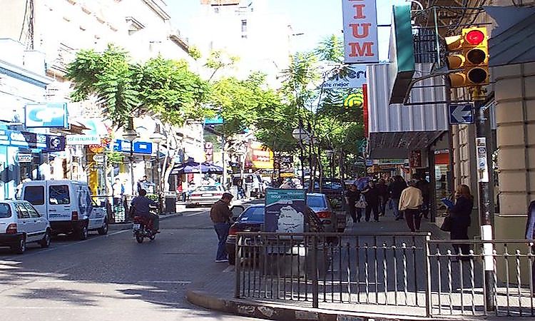 Street signs in Spanish in Salto, a city in Uruguay.